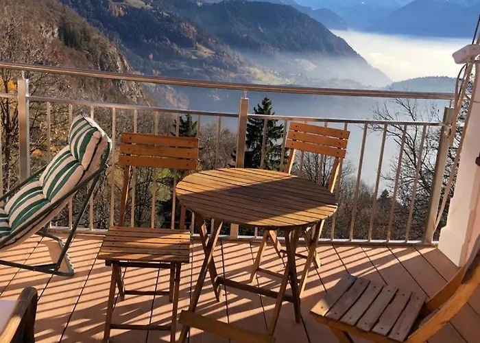 Nouveau! Dans Alexandra House